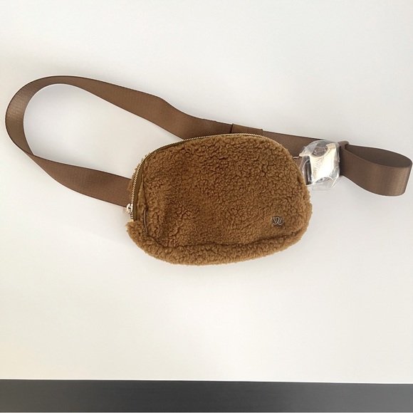 lululemon athletica Handbags - Lululemon Fleece Everywhere Belt Bag